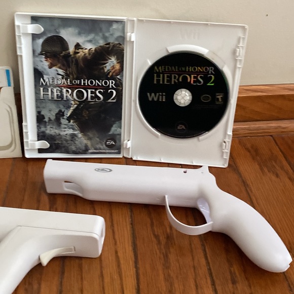 Nintendo Wii White Zapper Gun Controller - Picture 3 of 4